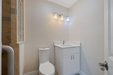 House in Saint Pete Beach, Florida 4 bedrooms, 197.32 sq.m. № 1642940 - photo 19