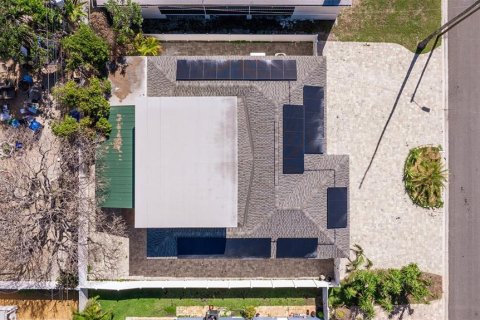 House in Saint Pete Beach, Florida 4 bedrooms, 197.32 sq.m. № 1642940 - photo 28