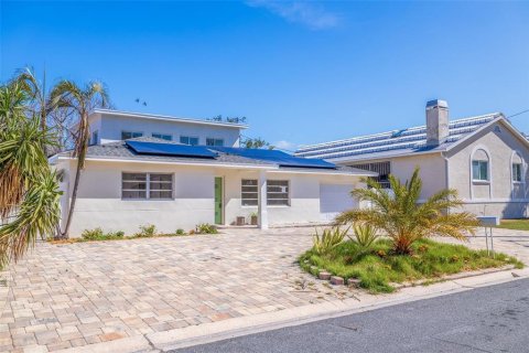 House in Saint Pete Beach, Florida 4 bedrooms, 197.32 sq.m. № 1642940 - photo 26