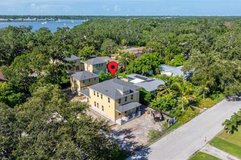 Casa en venta en Saint Petersburg, Florida, 6 dormitorios, 333.43 m2 № 1841455 - foto 18