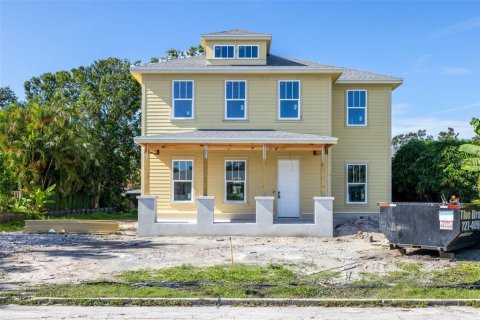 Casa en venta en Saint Petersburg, Florida, 6 dormitorios, 333.43 m2 № 1841455 - foto 4