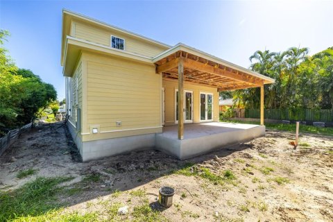Casa en venta en Saint Petersburg, Florida, 6 dormitorios, 333.43 m2 № 1841455 - foto 9