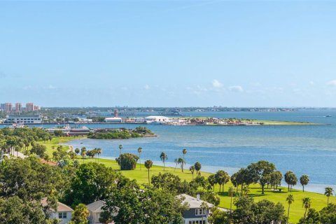 Casa en venta en Saint Petersburg, Florida, 6 dormitorios, 333.43 m2 № 1841455 - foto 23