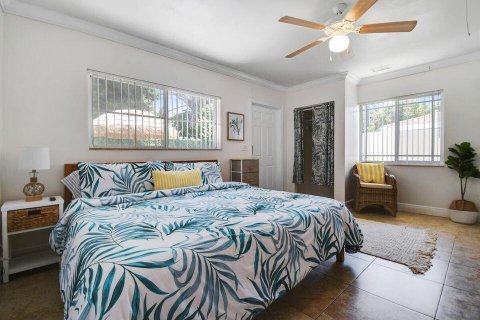 House in West Palm Beach, Florida 6 bedrooms, 233.46 sq.m. № 2169741 - photo 29