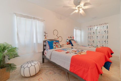 House in West Palm Beach, Florida 6 bedrooms, 233.46 sq.m. № 2169741 - photo 28