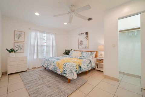 House in West Palm Beach, Florida 6 bedrooms, 233.46 sq.m. № 2169741 - photo 24