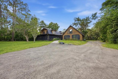 House in Deltona, Florida 6 bedrooms, 275.18 sq.m. № 2209802 - photo 5
