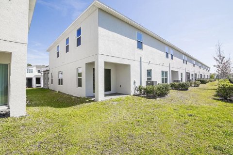 Adosado en venta en Kissimmee, Florida, 4 dormitorios, 189.06 m2 № 1765907 - foto 9