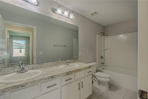 Adosado en venta en Kissimmee, Florida, 4 dormitorios, 189.06 m2 № 1765907 - foto 16