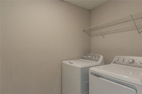 Adosado en venta en Kissimmee, Florida, 4 dormitorios, 189.06 m2 № 1765907 - foto 14
