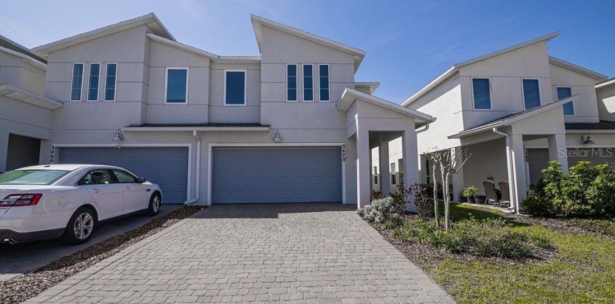 Adosado en Kissimmee, Florida 4 dormitorios, 189.06 m2 № 1765907