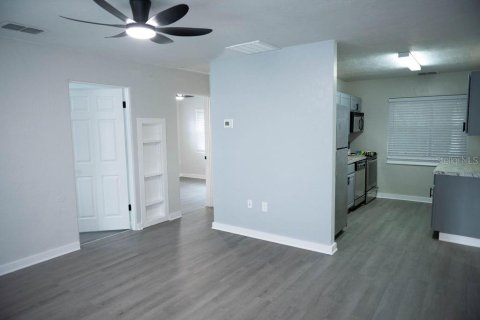 Casa en venta en Saint Petersburg, Florida, 3 dormitorios, 91.97 m2 № 2109748 - foto 2