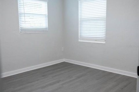 Casa en venta en Saint Petersburg, Florida, 3 dormitorios, 91.97 m2 № 2109748 - foto 11