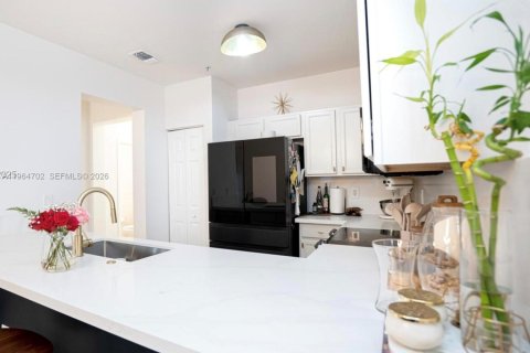 Condominio en alquiler en Doral, Florida, 3 dormitorios, 124.02 m2 № 2026439 - foto 6