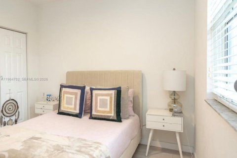 Condominio en alquiler en Doral, Florida, 3 dormitorios, 124.02 m2 № 2026439 - foto 9