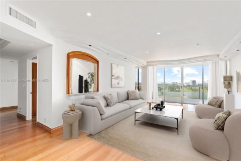 Condominio en venta en Aventura, Florida, 2 dormitorios, 144.93 m2 № 1689122 - foto 1