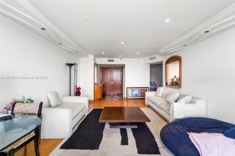 Condominio en venta en Aventura, Florida, 2 dormitorios, 144.93 m2 № 1689122 - foto 10
