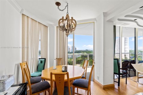 Condominio en venta en Aventura, Florida, 2 dormitorios, 144.93 m2 № 1689122 - foto 6