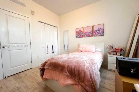 Copropriété à louer à Miami, Floride: 3 chambres № 1871920 - photo 13