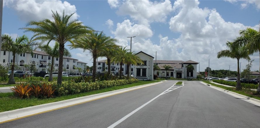 Condo à Miami, Floride, 3 chambres № 1871920