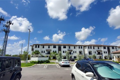 Copropriété à louer à Miami, Floride: 3 chambres № 1871920 - photo 6
