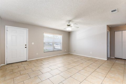 Casa en venta en Kissimmee, Florida, 2 dormitorios, 92.16 m2 № 1822513 - foto 6
