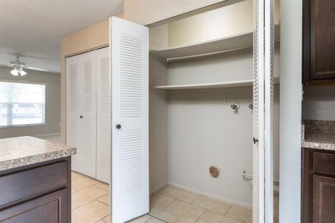 Casa en venta en Kissimmee, Florida, 2 dormitorios, 92.16 m2 № 1822513 - foto 21