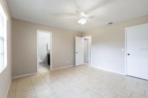 Casa en venta en Kissimmee, Florida, 2 dormitorios, 92.16 m2 № 1822513 - foto 15
