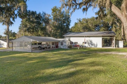 House in Belleview, Florida 1 bedroom, 74.32 sq.m. № 917421 - photo 1