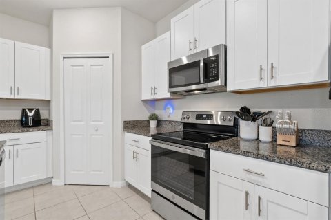 Touwnhouse à vendre à Tampa, Floride: 4 chambres, 192.96 m2 № 2099899 - photo 18