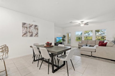 Touwnhouse à vendre à Tampa, Floride: 4 chambres, 192.96 m2 № 2099899 - photo 10
