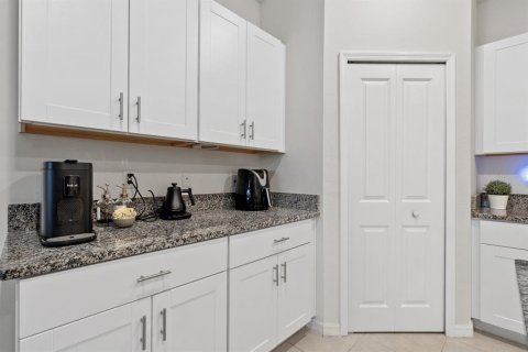 Touwnhouse à vendre à Tampa, Floride: 4 chambres, 192.96 m2 № 2099899 - photo 16