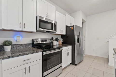 Touwnhouse à vendre à Tampa, Floride: 4 chambres, 192.96 m2 № 2099899 - photo 17