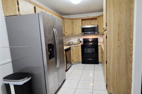 Condominio en alquiler en West Palm Beach, Florida, 2 dormitorios, 102.75 m2 № 1890264 - foto 10