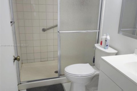 Condominio en alquiler en West Palm Beach, Florida, 2 dormitorios, 102.75 m2 № 1890264 - foto 18