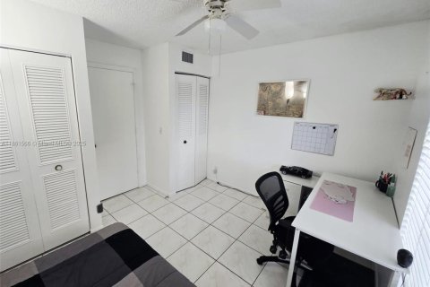 Condominio en alquiler en West Palm Beach, Florida, 2 dormitorios, 102.75 m2 № 1890264 - foto 17