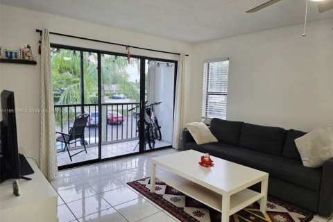 Condominio en alquiler en West Palm Beach, Florida, 2 dormitorios, 102.75 m2 № 1890264 - foto 5