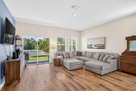 Villa ou maison à vendre à Zephyrhills, Floride: 4 chambres, 177.63 m2 № 2418874 - photo 16