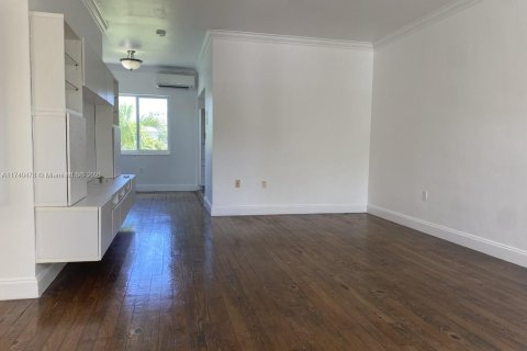 Condominio en venta en Bay Harbor Islands, Florida, 1 dormitorio, 65.03 m2 № 1985383 - foto 4