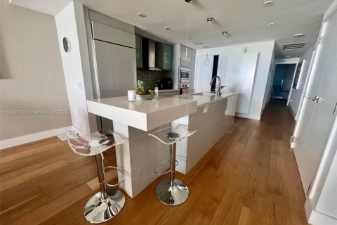 Condominio en alquiler en Miami Beach, Florida, 3 dormitorios, 141.68 m2 № 1889246 - foto 5