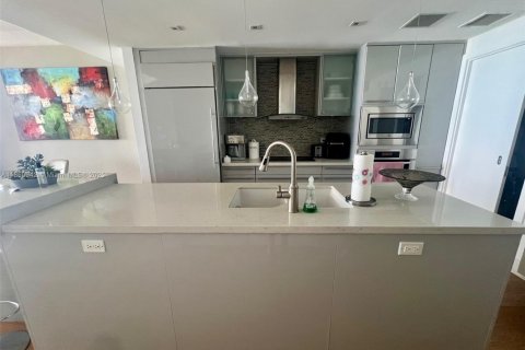 Condominio en alquiler en Miami Beach, Florida, 3 dormitorios, 141.68 m2 № 1889246 - foto 6
