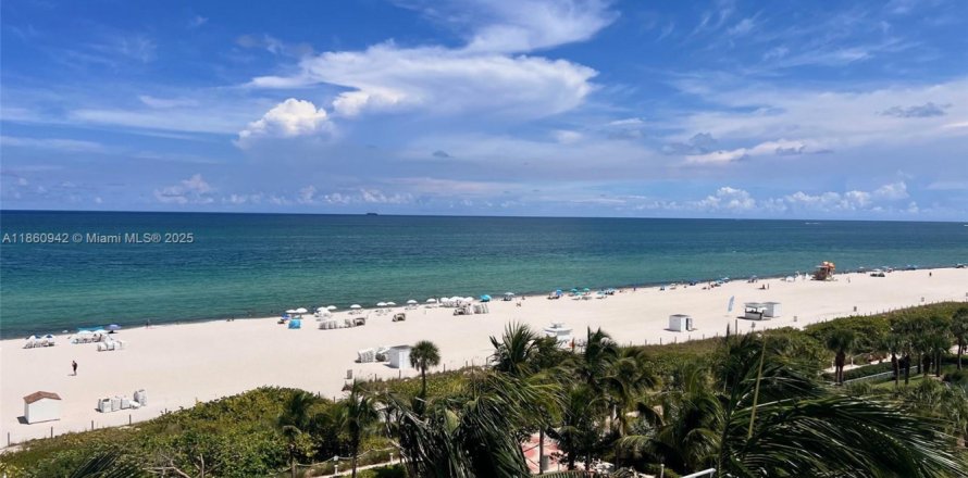 Condominio en Miami Beach, Florida, 3 dormitorios  № 1889246