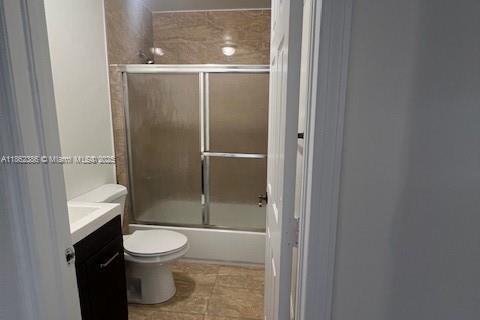 Townhouse in Homestead, Florida 5 bedrooms, 171.5 sq.m. № 2018999 - photo 23