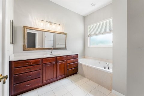 House in Bradenton, Florida 3 bedrooms, 230.96 sq.m. № 1780797 - photo 20