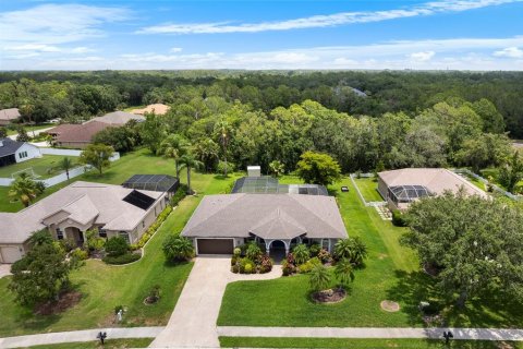 House in Bradenton, Florida 3 bedrooms, 230.96 sq.m. № 1780797 - photo 1