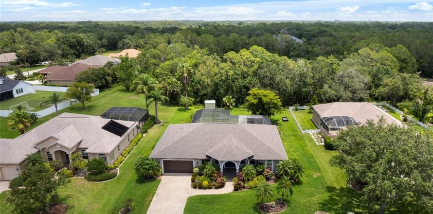 House in Bradenton, Florida 3 bedrooms, 230.96 sq.m. № 1780797
