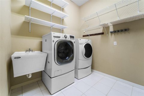 House in Bradenton, Florida 3 bedrooms, 230.96 sq.m. № 1780797 - photo 28