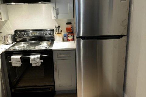 Propiedad comercial en venta en Fort Lauderdale, Florida, 278.43 m2 № 2000692 - foto 10