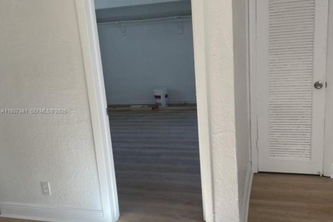 Propiedad comercial en venta en Fort Lauderdale, Florida, 278.43 m2 № 2000692 - foto 27