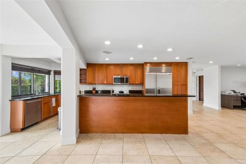 House in Tampa, Florida 4 bedrooms, 260.87 sq.m. № 2117118 - photo 12